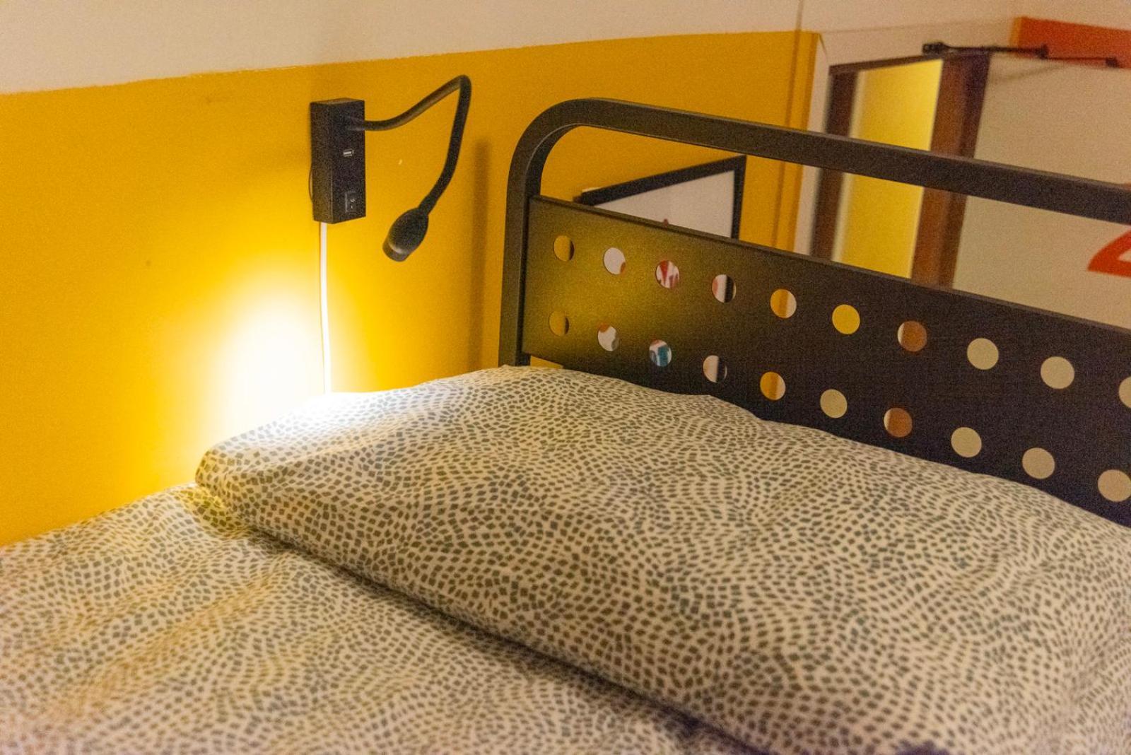 Sunflower Beach Backpacker Hostel & Bar ريميني المظهر الخارجي الصورة