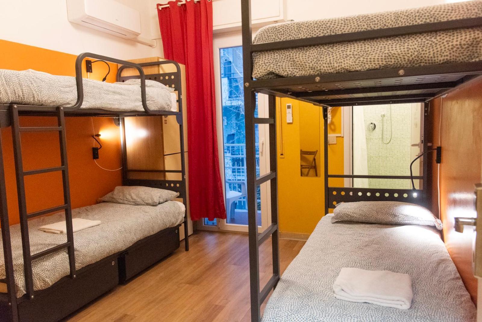 Sunflower Beach Backpacker Hostel & Bar ريميني المظهر الخارجي الصورة
