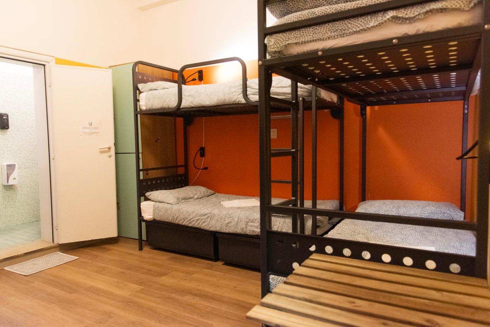 Sunflower Beach Backpacker Hostel & Bar ريميني المظهر الخارجي الصورة