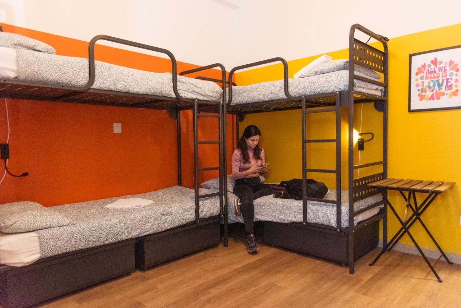 Sunflower Beach Backpacker Hostel & Bar ريميني المظهر الخارجي الصورة